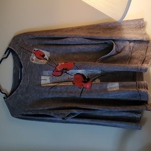 Lightweight grey top